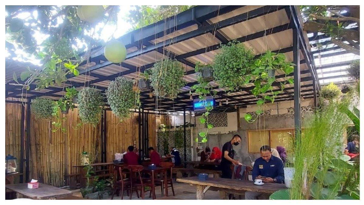 TENTANG AROMA RASA: Konsep Semi-outdoor Klaten