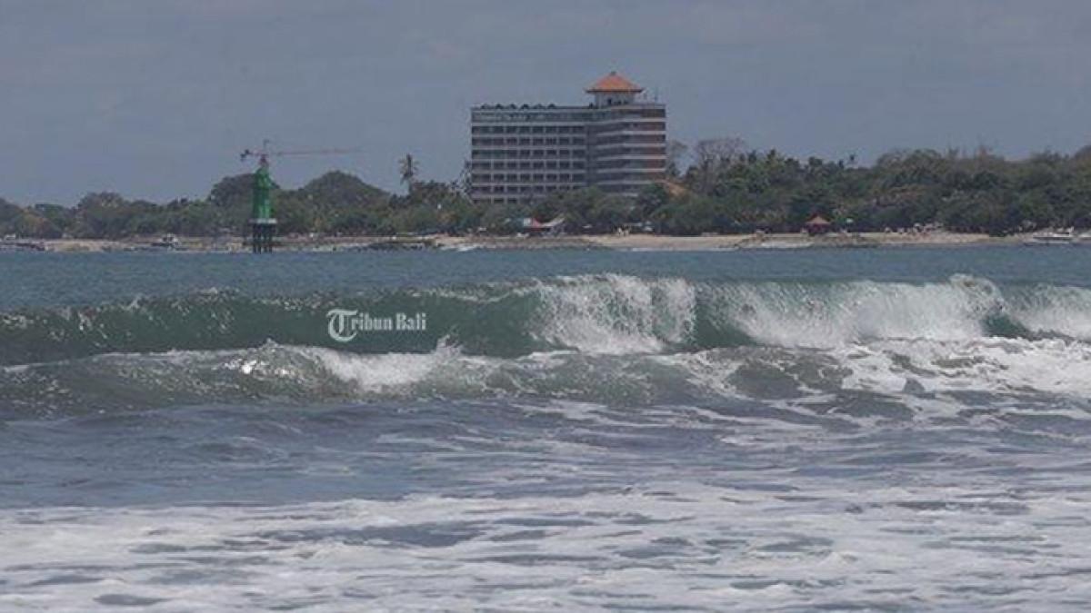 ILUSTRASI TSUNAMI - Ilustrasi gelombang tinggi laut atau tsunami.