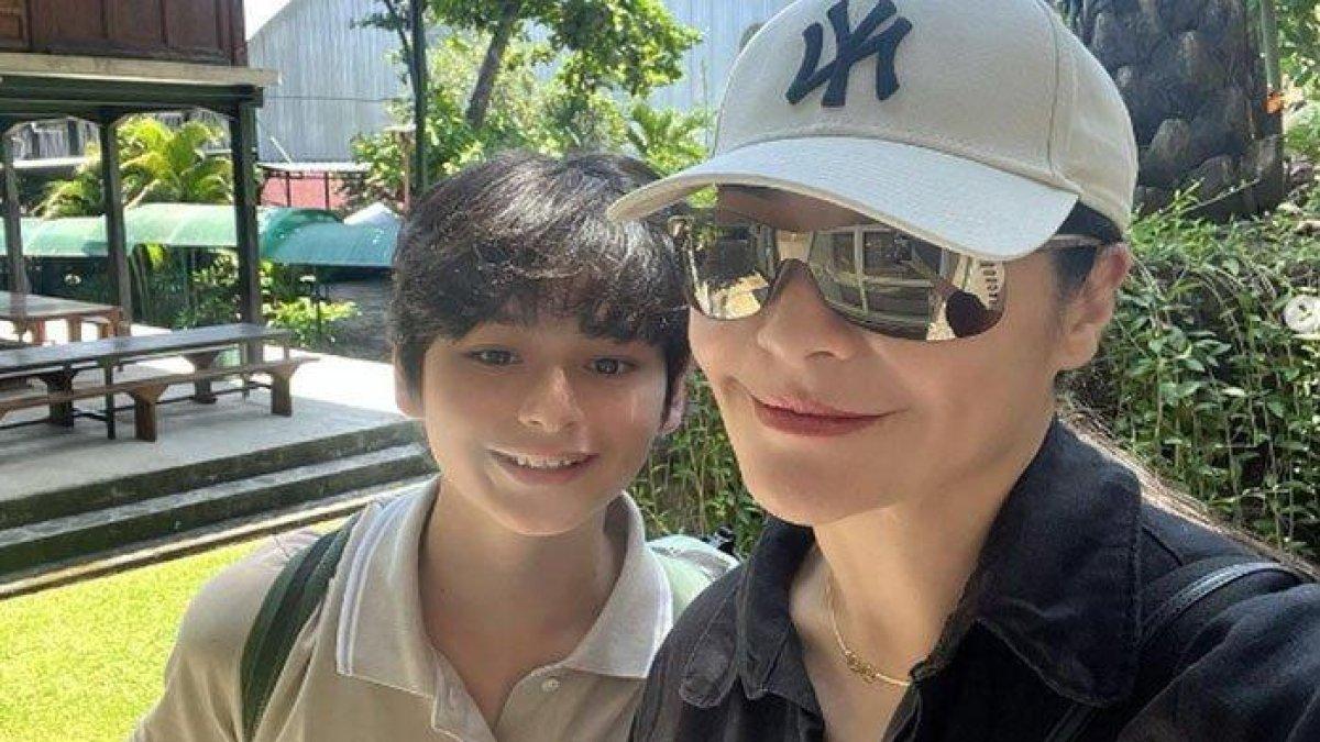 Tamara Bleszynski curhat Kenzou ditabrak di depan rumahnya.