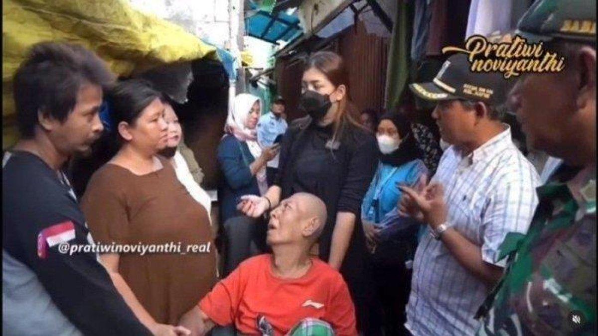Tangkapan video viral anak buang ayah ke tempat sampah