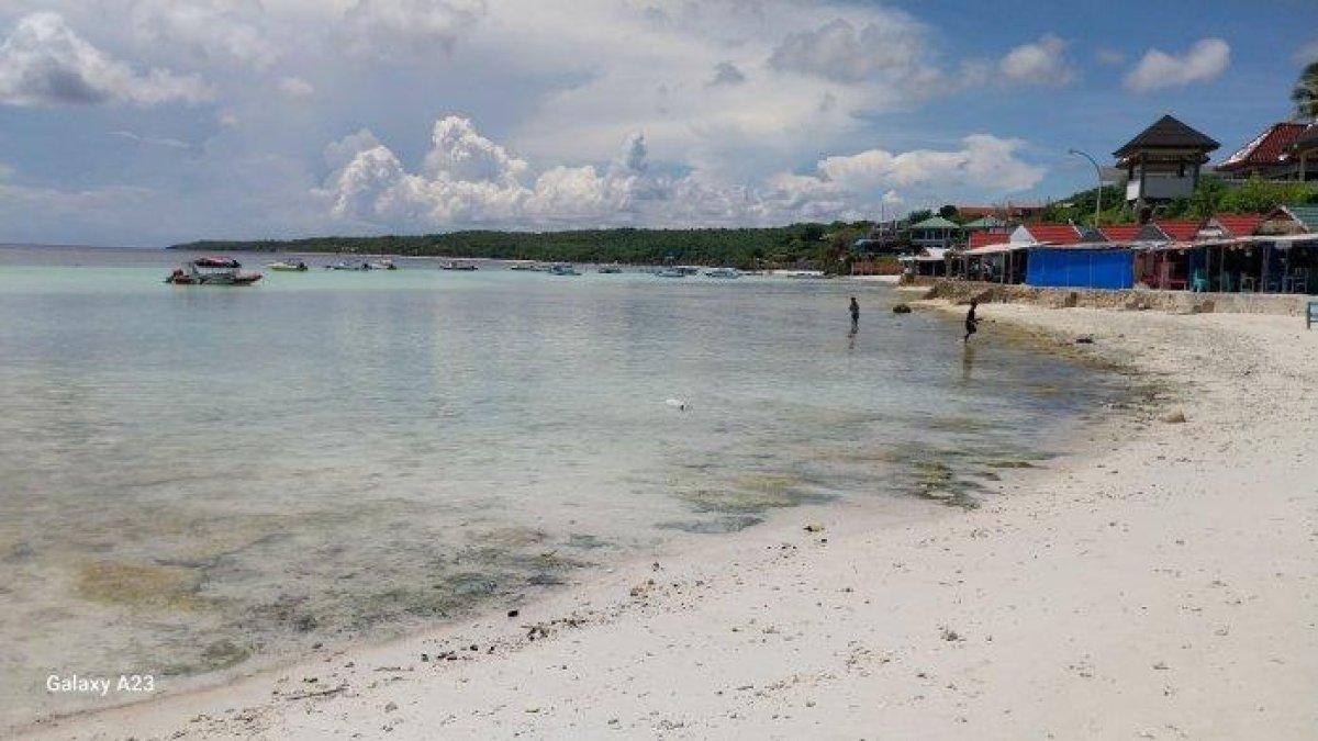 Tanjung Bira - Liburan Natal dan Tahun Baru di Pantai Tanjung Bira? Cek tarif masuk dan biaya penginapan untuk liburan Anda! Nikmati liburan dengan kenyamanan maksimal.