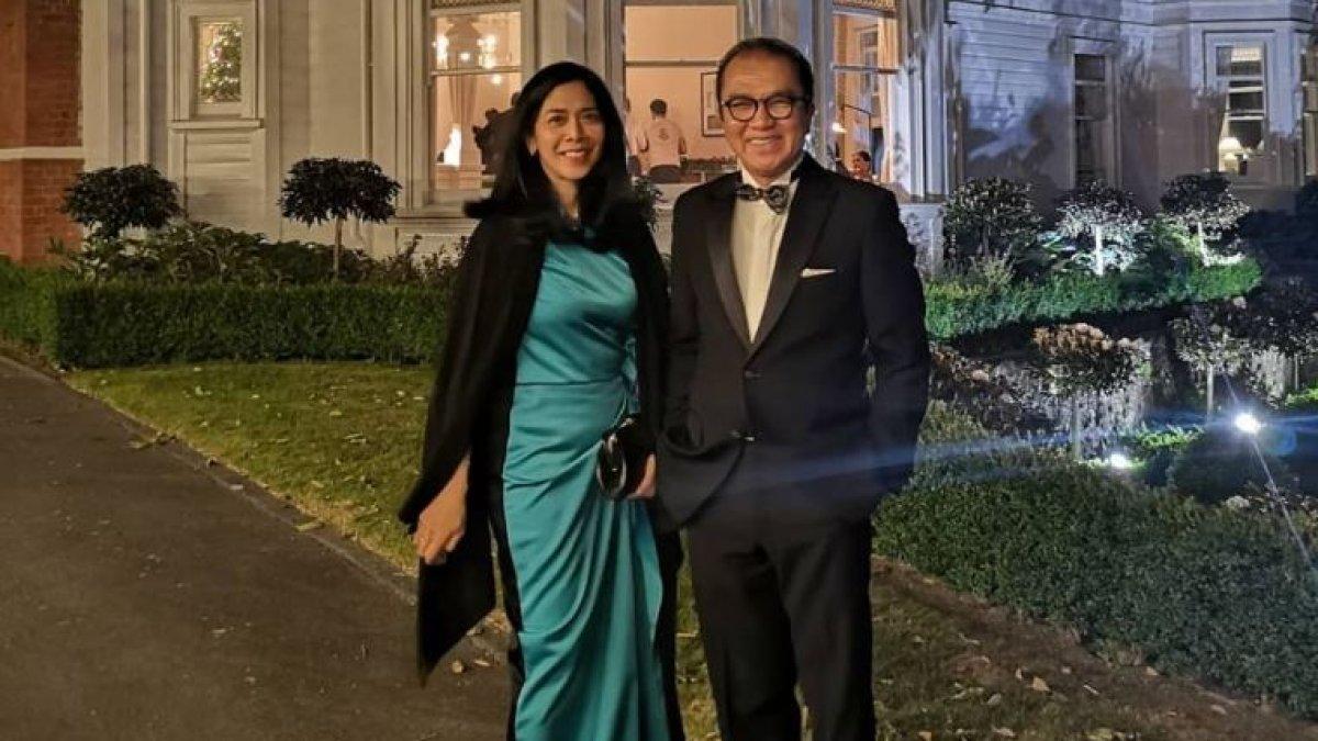 Tantowi Yahya - Dewi Handayani