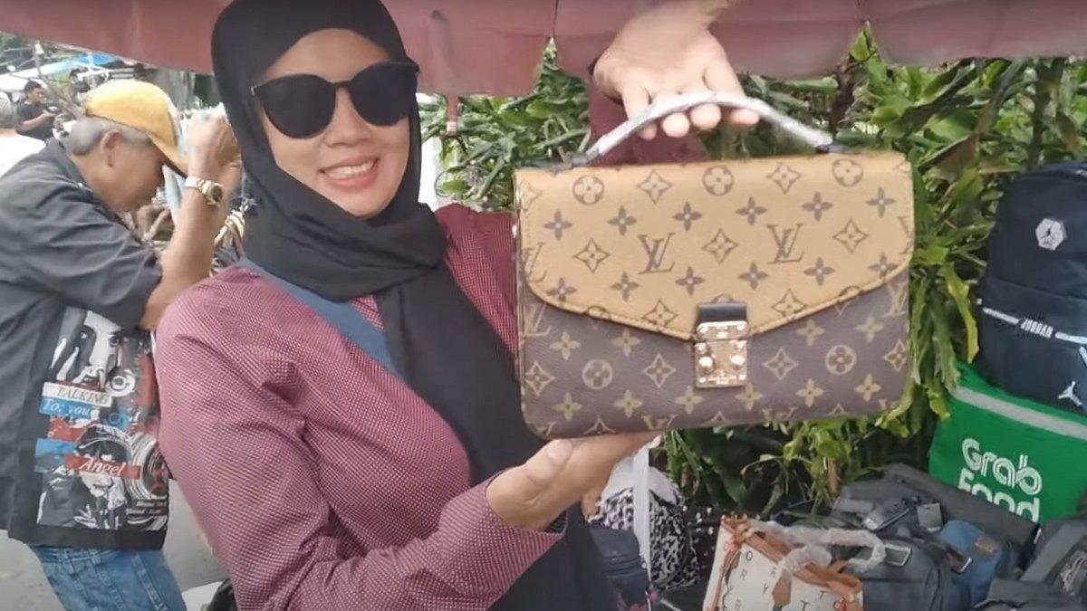 Tas mirror LV di Pasar Loak Jatinegara
