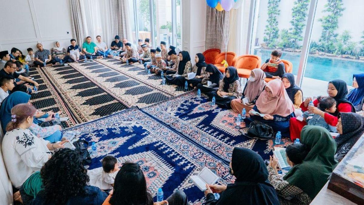 Tasyakuran berdoa bersama