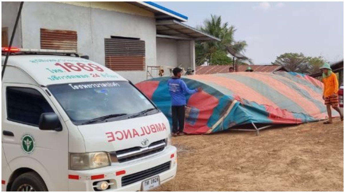 Tenda-tenda terpaksa dicopoti ganti acara kematian