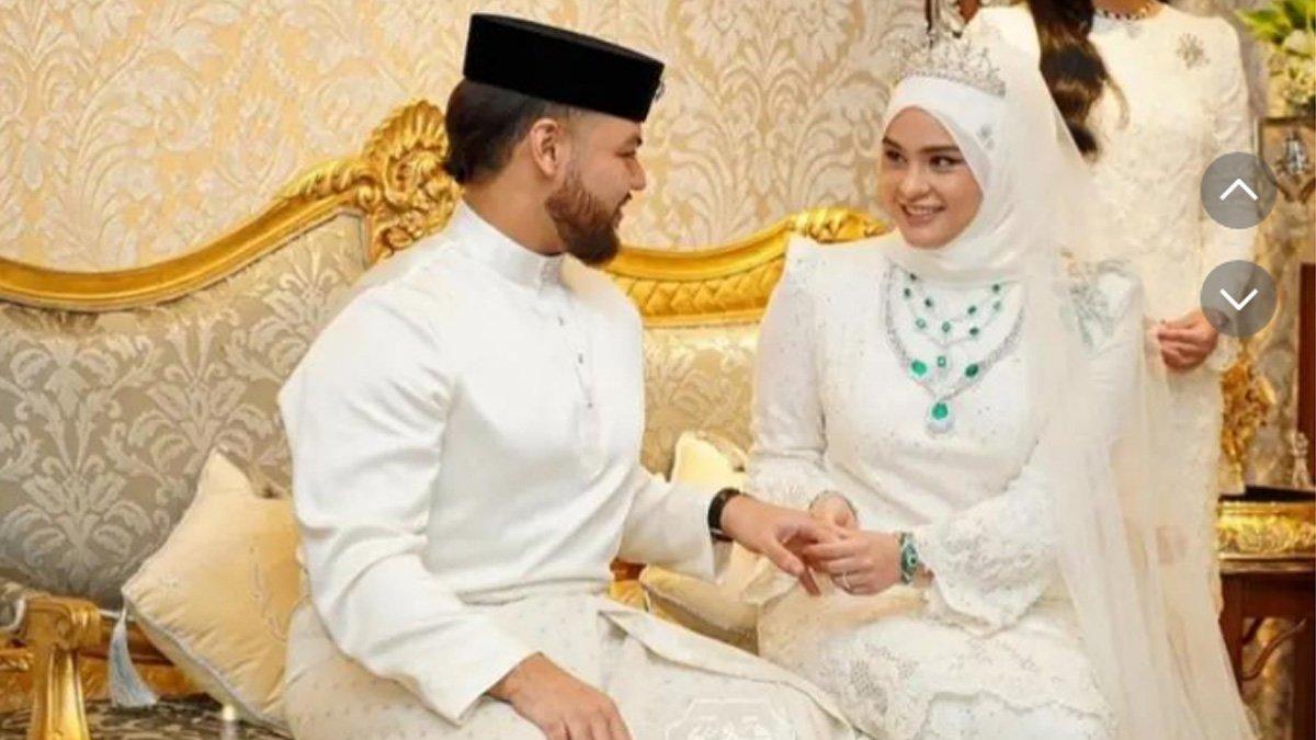 Tengku Puteri Afzan Aminah Hafidzatullah bertukar cincin dengan FD Idzham FD Iskandar.
