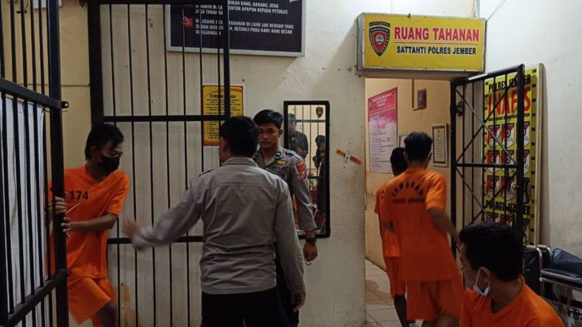 Tiga pelaku pembunuhan kakek di Jember ditangkap polisi pada Senin (29/1/2024)