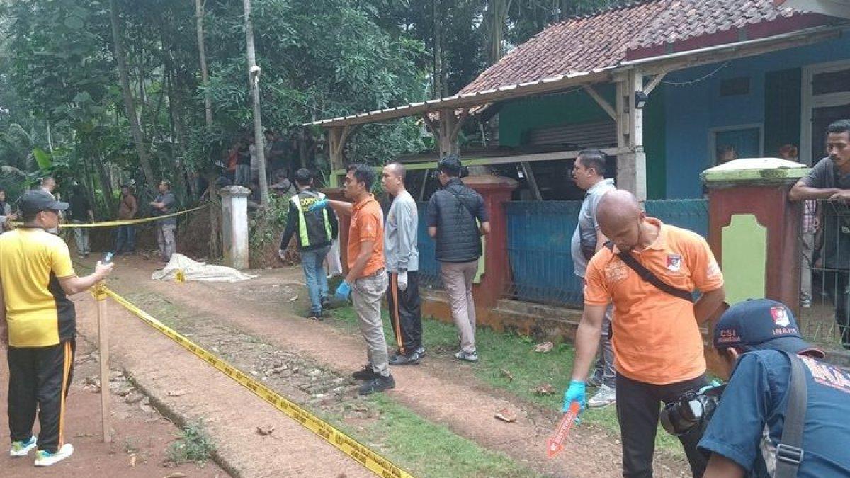 Tim Inafis Polres Ciamis sedang olah TKP di jalan desa, Desa Cisontrol, Rancah, Ciamis