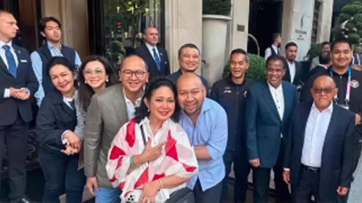 Titiek Soeharto Dukung Timnas di Olimpiade Paris 2024 ditemani Prabowo dan Didit Hediprasetyo