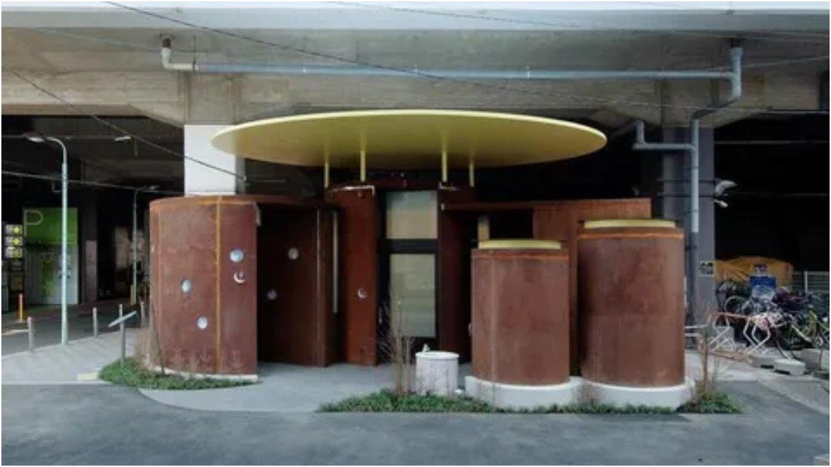 Toilet unik yang berada di kawasan Shibuya Tokyo.