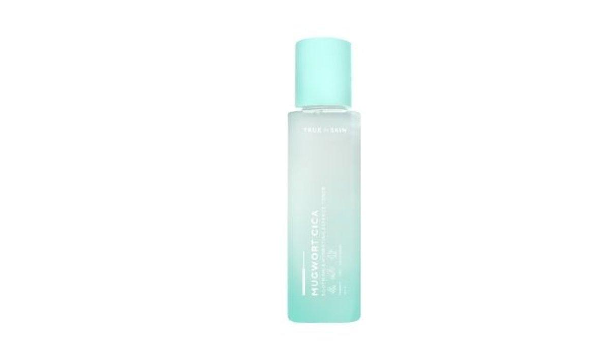 TONER BIKIN LEMBAP - Foto produk True To Skin Mugwort Cica Essence Toner, diolah dari sociolla.com, Rabu (19/3/2025). Berikut rekomendasi toner yang bisa memberi kelembapan ekstra selama bulan puasa.