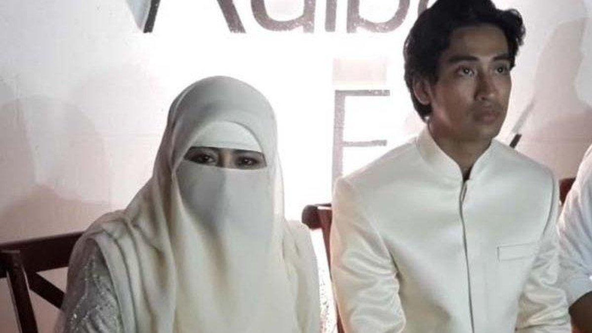 Umi Pipik dan Abidzar ditemui di sela-sela pernikahan Adiba Khanza dan Egy Maulana