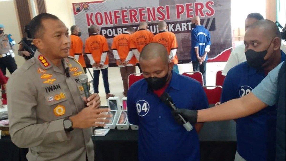 Ungkap kasus aksi pencurian puluhan iPhone dilaksanakan di Polresta Solo