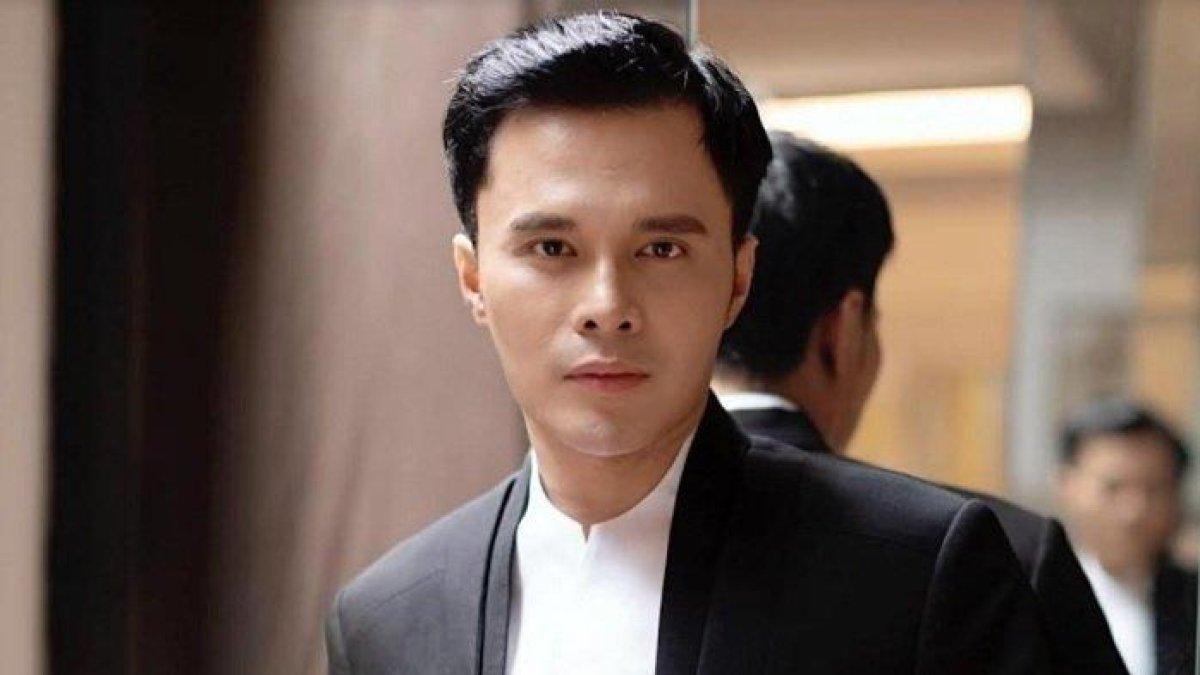 VIDEO MIRIP OKY PRATAMA,- dr Oky Pratama merupakan sahabat baik Nikita Mirzani. Rekaman video mirip dr Oky Pratama 'ngamar' berdua bareng sesama jenis di hotel. Begini reaksi sang dokter.