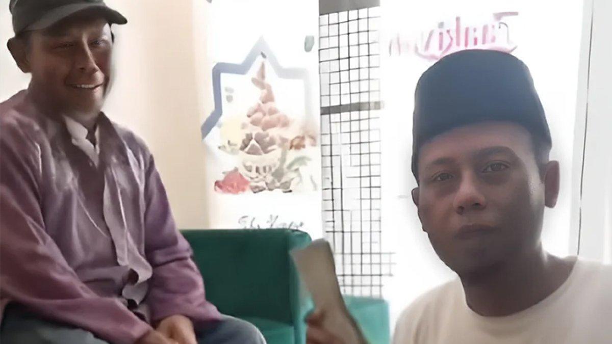 Viral kisah tukang parkir yang sudah empat kali pergi umroh, bayar pakai uang pecahan Rp 2 ribuan