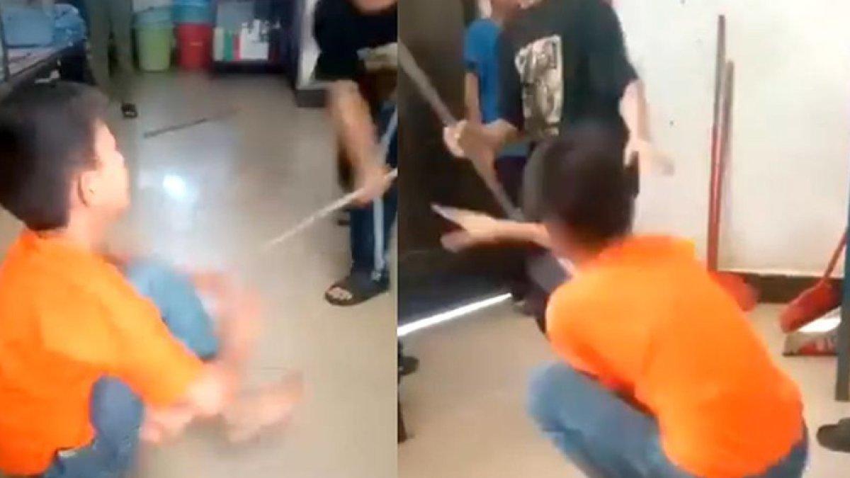 Viral video seorang bocah menjadi korban perundungan, bukannya dilerai atau ditolong, teman-temannya malah mentertawakan bocah tersebut