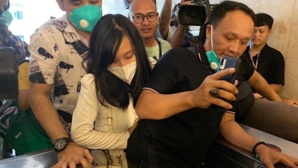 Virly Virginia sosok pemeran film porno berjudul Keramat Tunggak