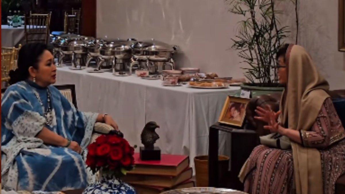 WAMEN STELLA CHRISTIE - Wamen Stella Christie silaturahmi ke kediaman Prabowo, Sabtu (6/6/2025). Ternyata ada Titiek Soeharto yang menyambut juga.