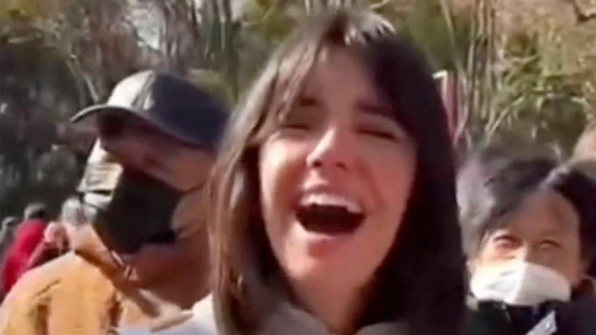 Wanita Spanyol saat mengunjungi tempat pencarian jodoh.