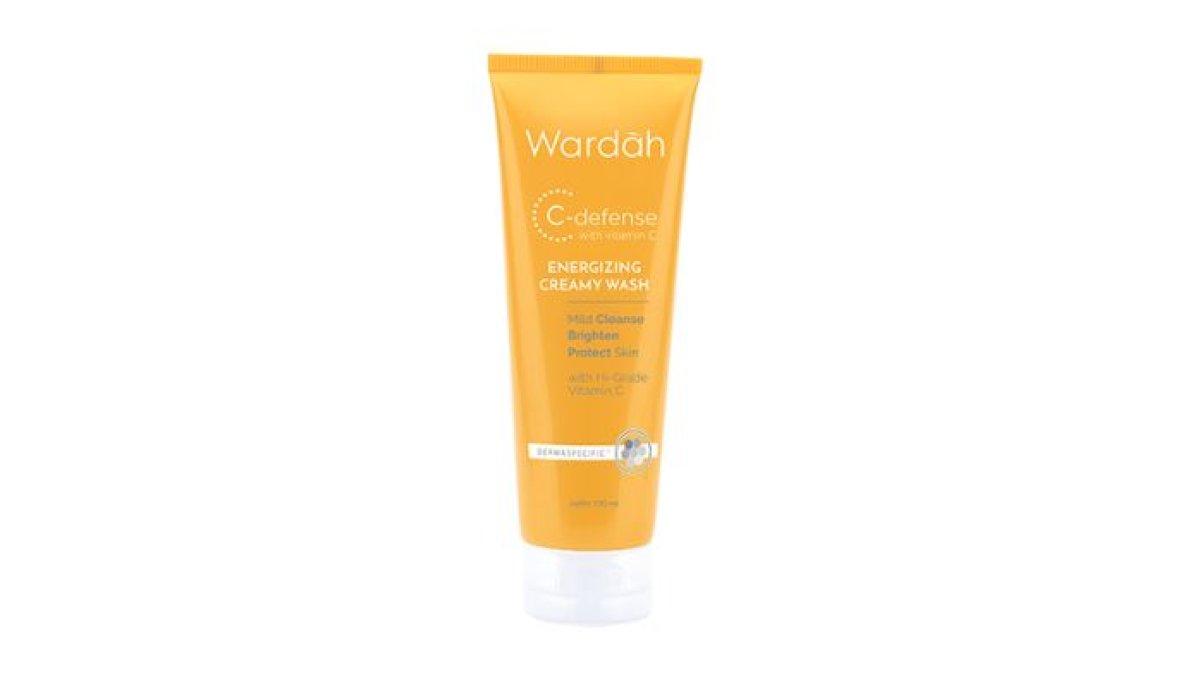 SKINCARE PENCERAH WAJAH - Foto produk Wardah C-Defense Energizing Creamy Wash diolah dari laman wardahbeauty.com, Jumat (7/2/2025). Produk ini bisa mencerahkan wajah yang kusam.