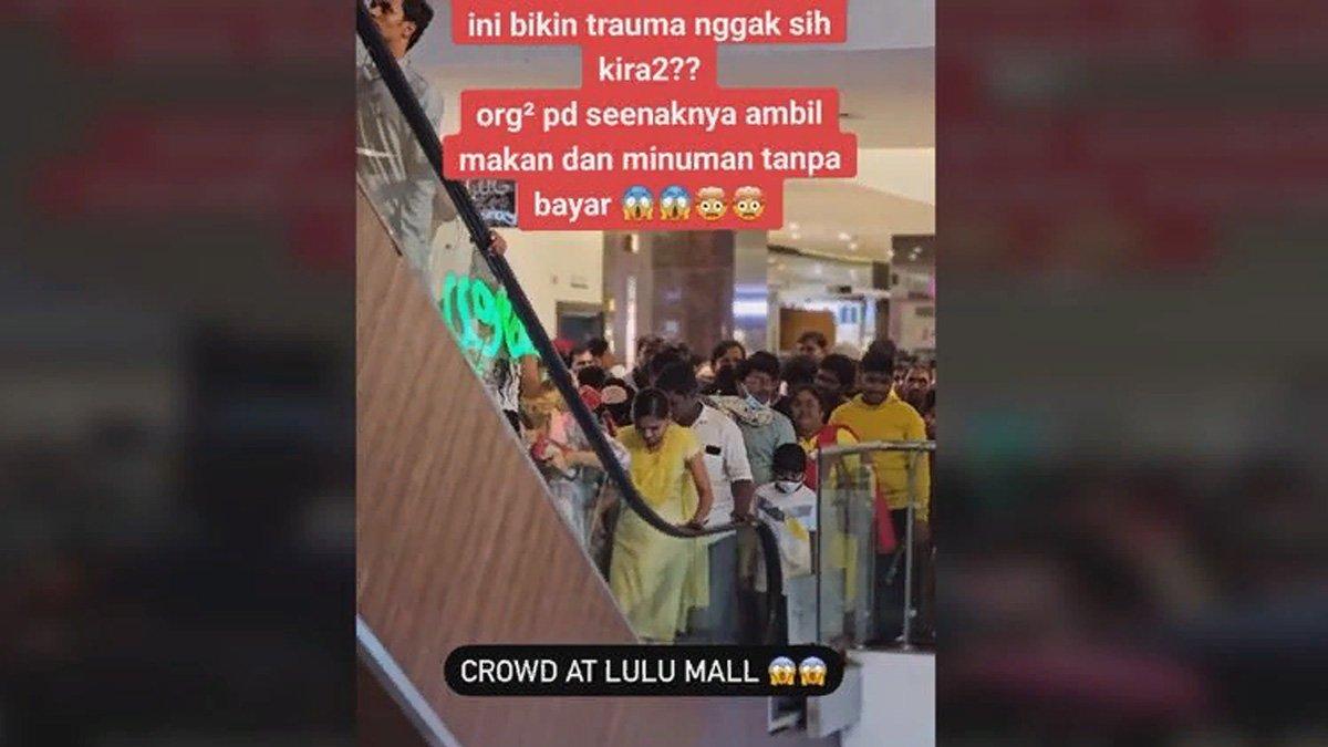 Warga India serbu Lulu Mall.