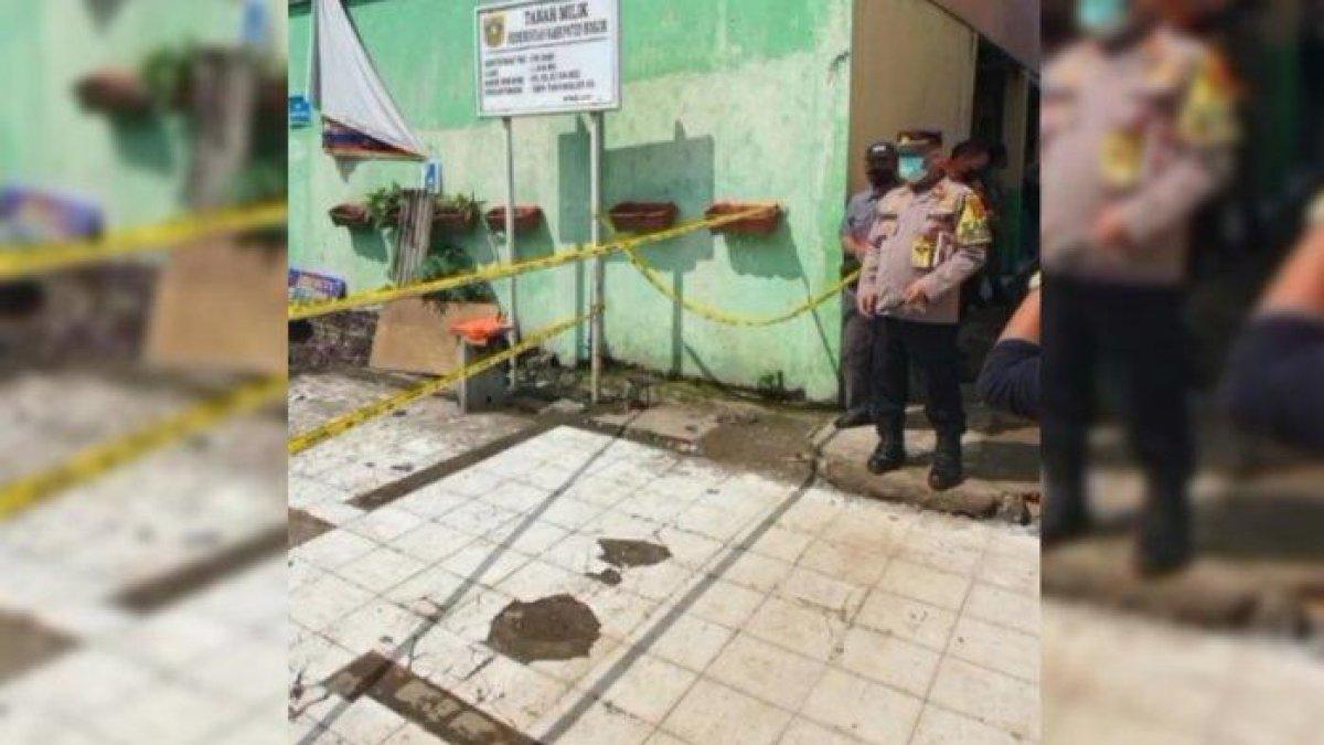 Warga Kabupaten Bogor digegerkan temuan kerangka mayat dalam sumur.