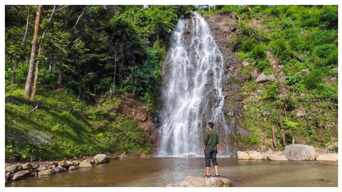 WISATA AIR TERJUN BARU KARANGAYAR - Wisata alam sejuk dengan panorama air terjun, pas untuk liburan Lebaran 2025.