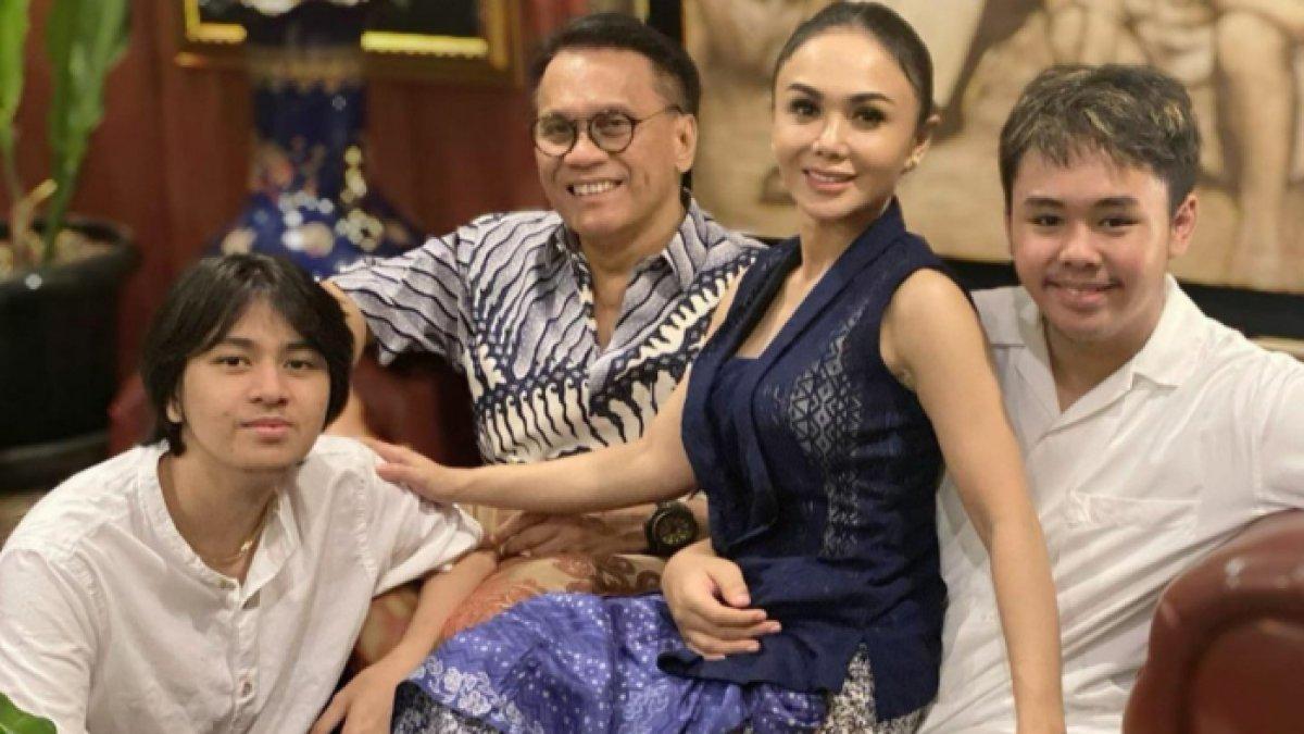 Yuni Shara dan Henry Siahaan tetap dekat meski telah cerai