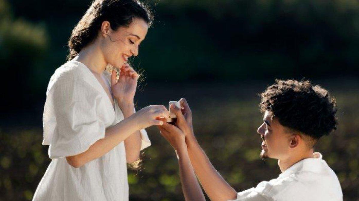 Zodiak Cinta Besok 30 Agustus 2024