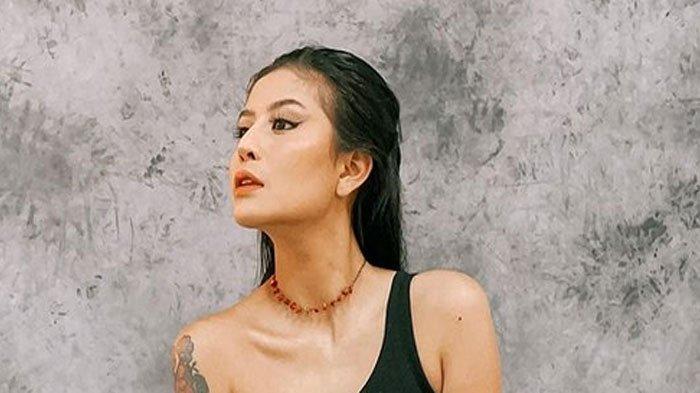 Potret cantik Awkarin.