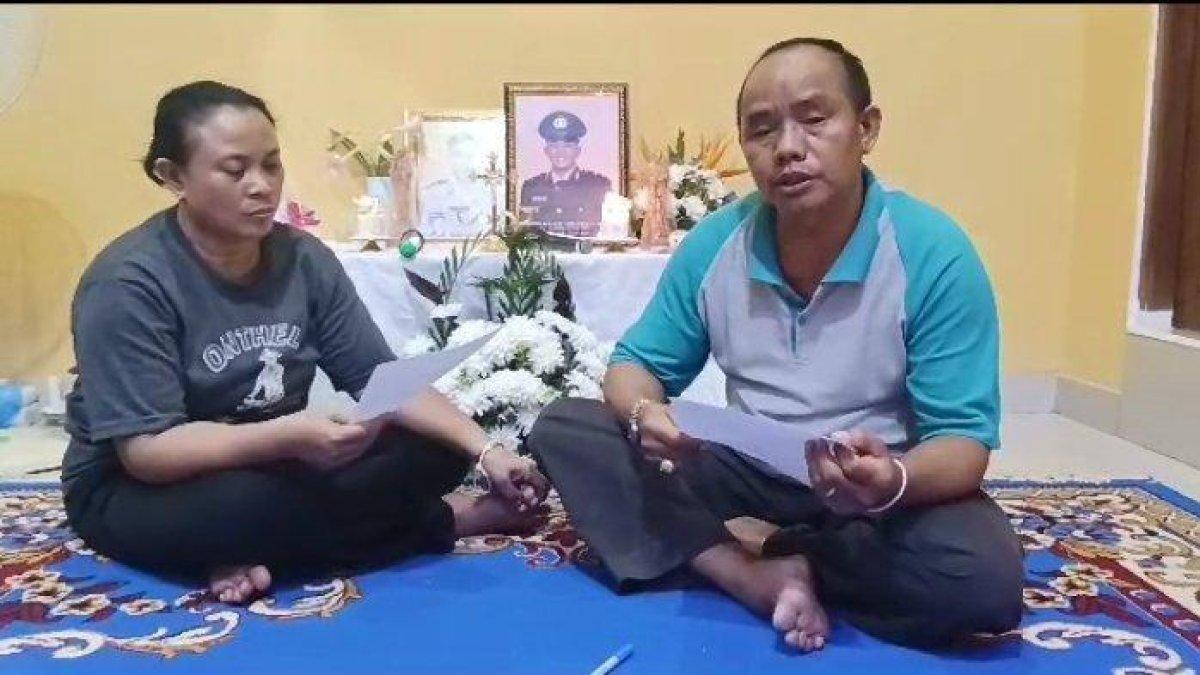 Y Panji, ayah Bripda Rico mengatakan bahwa dirinya memperoleh informasi sang anak tengah sakit keras dan dirawat di ICU