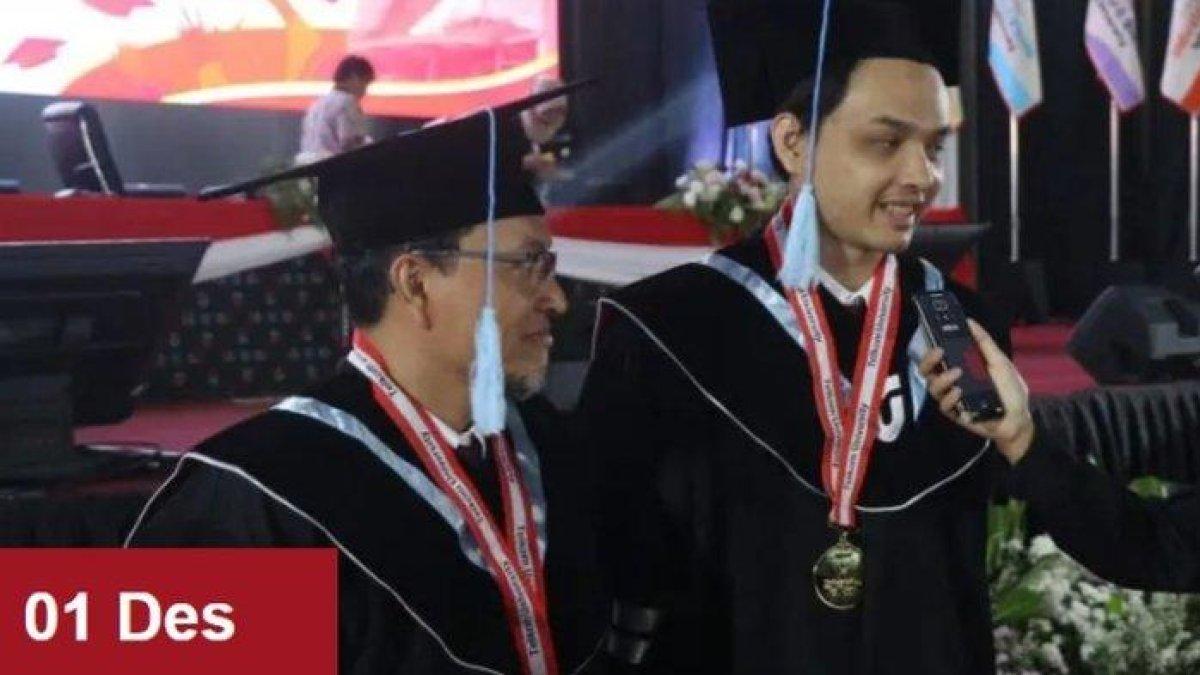 Riza Zacharias dan Zuhdan Ainul Ihsan, ayah dan anak yang wisuda bersama di Telkom University