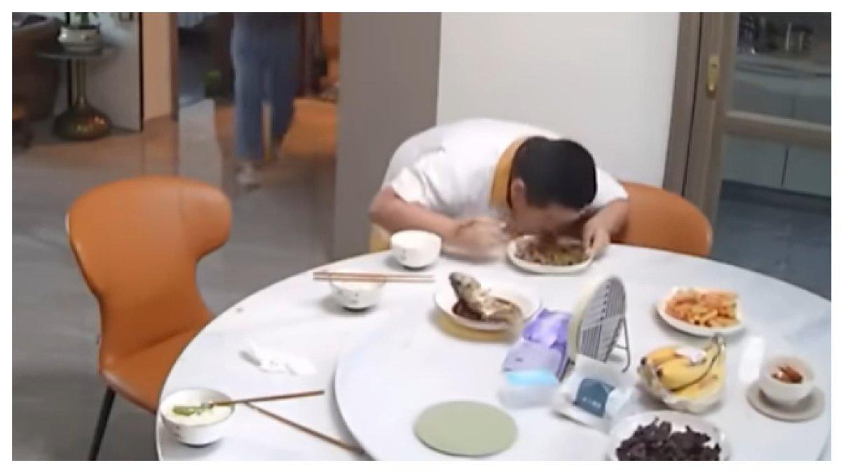 BERITA VIRAL - Hal konyol yang dilakukan bocah asal Tiongkok pada saat gempa bumi terjadi pada 23 Juni lalu, meski disuruh ayahnya keluar ia tetap ingin makan.