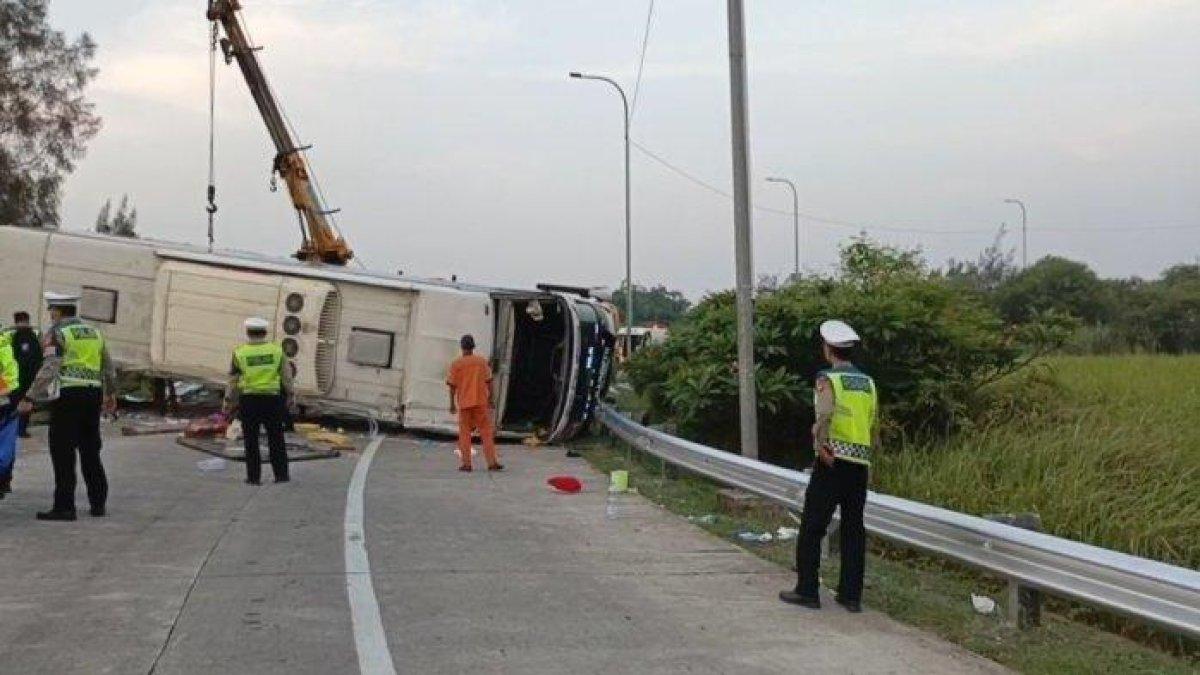 Satu unit bus mengalami kecelakaan maut di Tol Cipali pada Jumat (15/12/2023) sekitar pukul 15.15 WIB