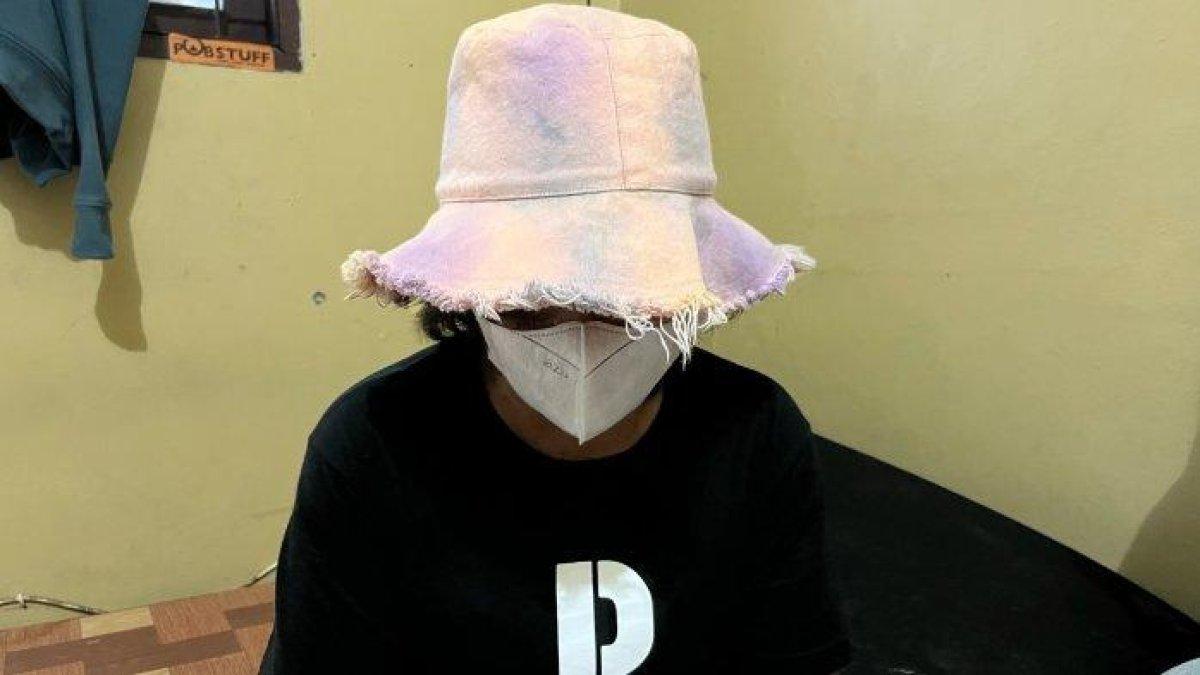D saat memberikan keterangan terkait peristiwa rudapaksa dan pelecehan yang dialami oleh dua keponakannya, Senin (26/6/2023).