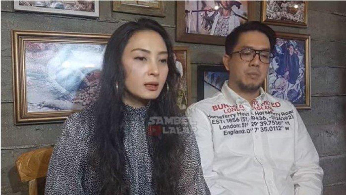 Della Puspita klarifikasi tudingan rebut suami orang