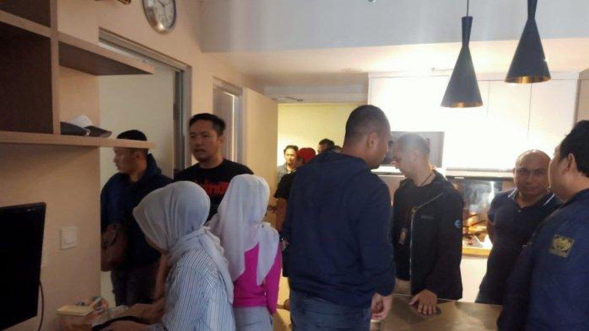Detik-detik Rihana dan Rihana digerebek di apartemen