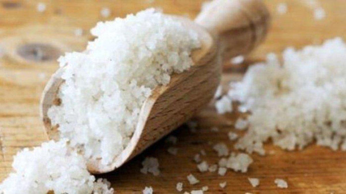 garam untuk mengobati gigi berlubang secara alami