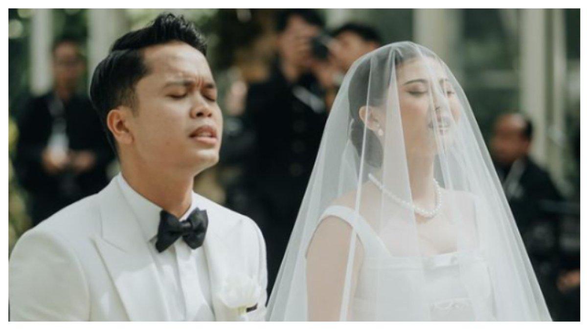 Potret Pernikahan Anthony Ginting dan Mitzi