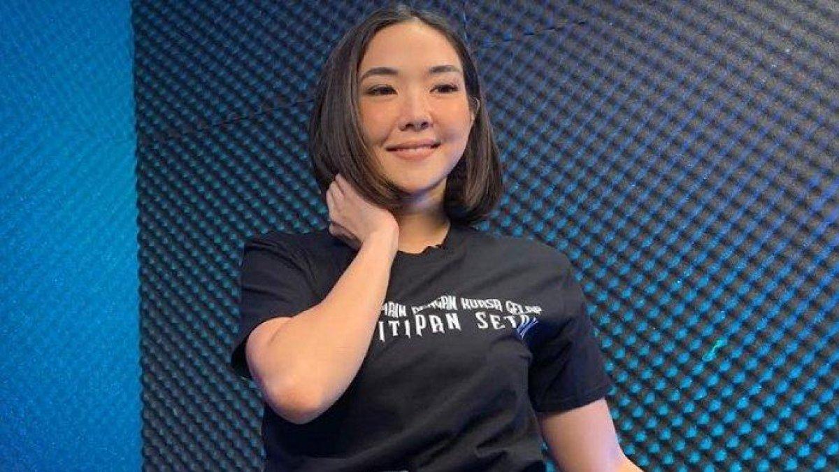 Gisel pusing turuti permintaan sang anak.