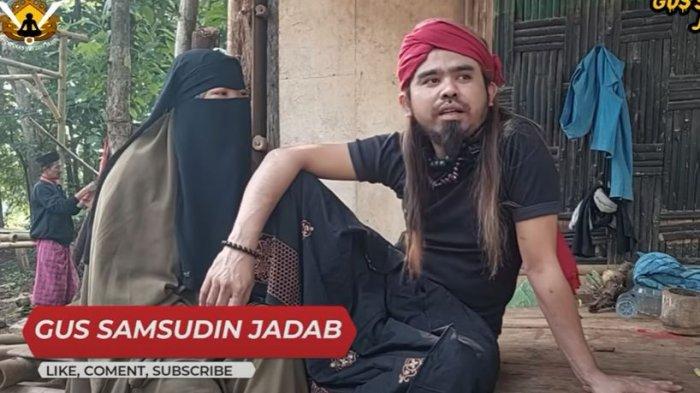 Gus Samsudin bersama istri pertamanya