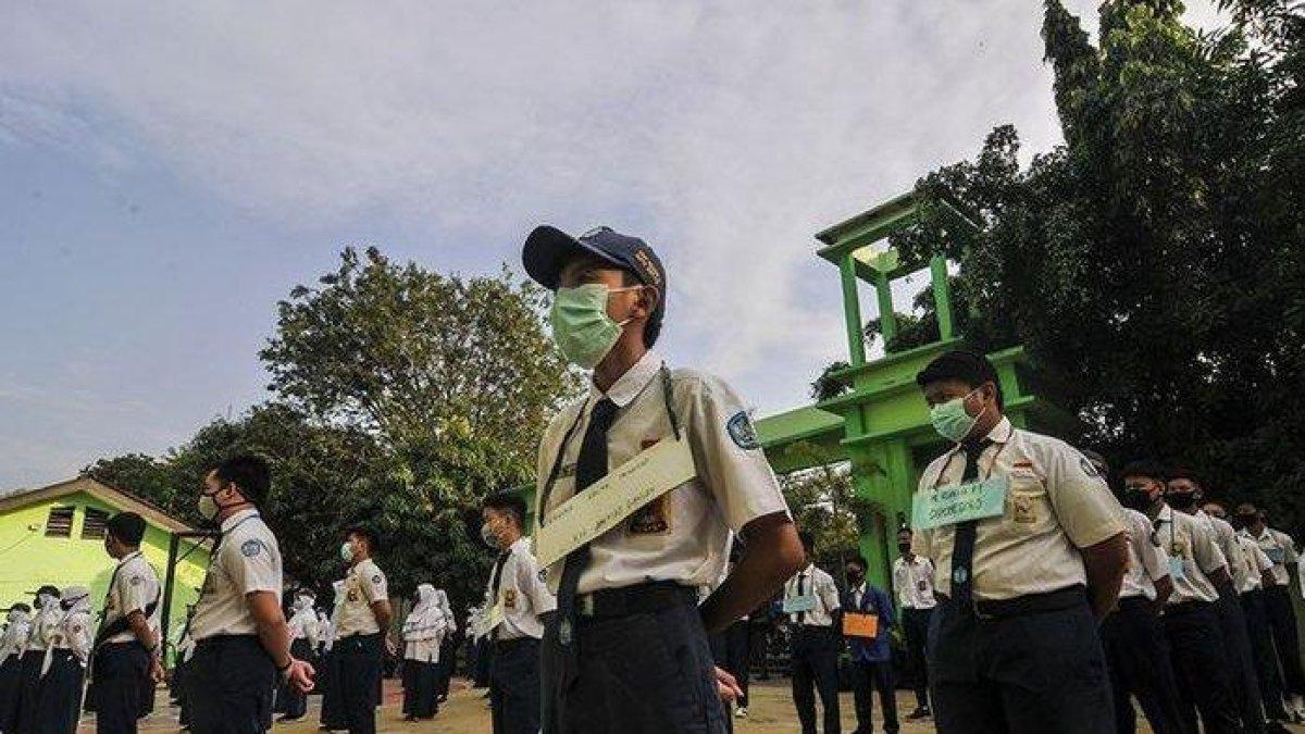Bingung Cari Ide Name Tag? Simak 15 Rekomendasi Link Name Tag Unik Anti Mainstream Untuk Masa Pengenalan Lingkungan Sekolah  