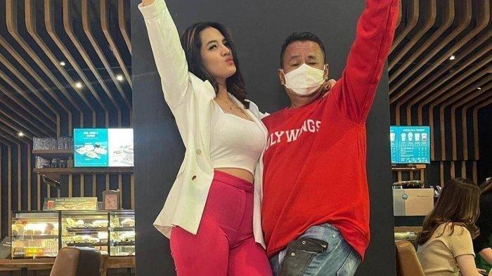 HOTMAN VS RAZMAN,- Babak baru perseteruan Razman Nasution dengan Hotman Paris yang turut menyeret nama Iqlima Kim. (KIRI) Razman Nasution (TENGAH) Iqlima Kim (KANAN) Hotman Paris. (Instagram/hotmanparisofficial)