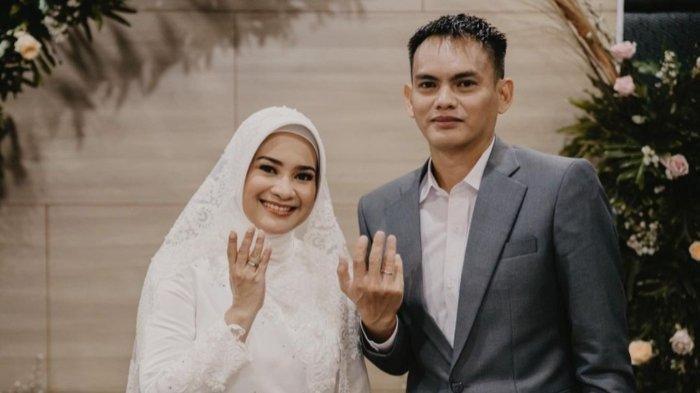 Ikke Nurjanah menikah dengan Karlie Fu