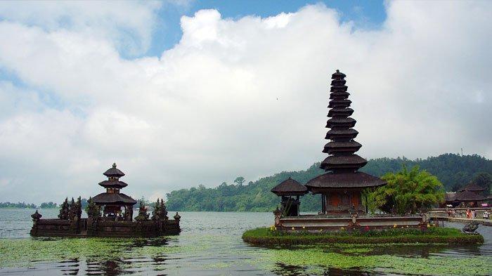 Ilustrasi suasana di Bali