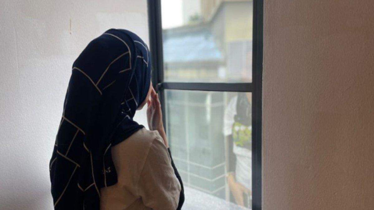 Ilustrasi wanita jual kesedihan demi dapatkan uang.