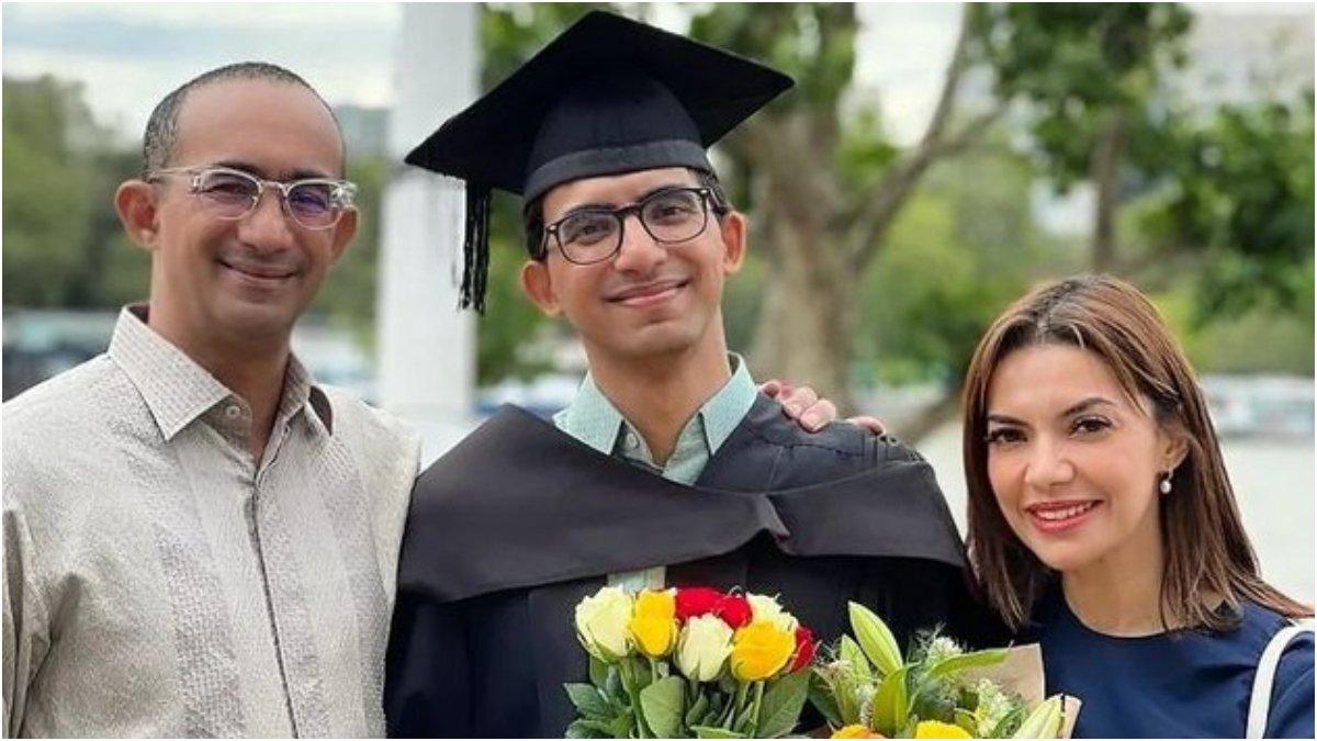 Izzat Assegaf, putra Najwa Shihab baru saja lulus dari University of Westminster.