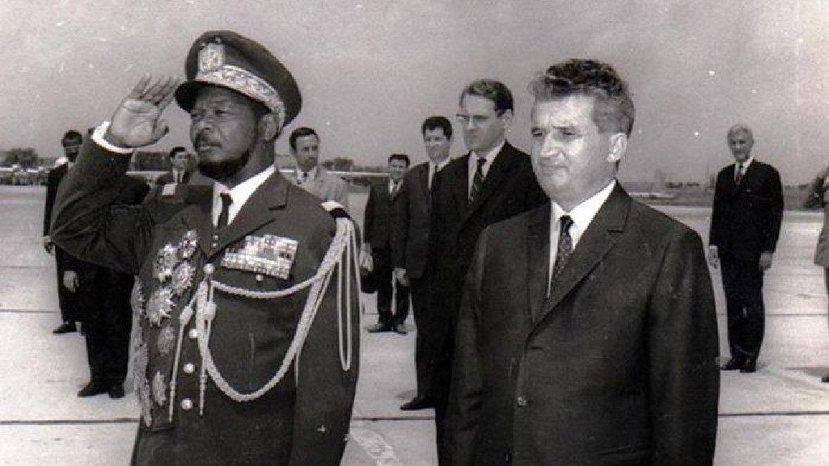 Jean Bedel Bokassa (kiri) disebut sebagai diktator paling brutal di Afrika
