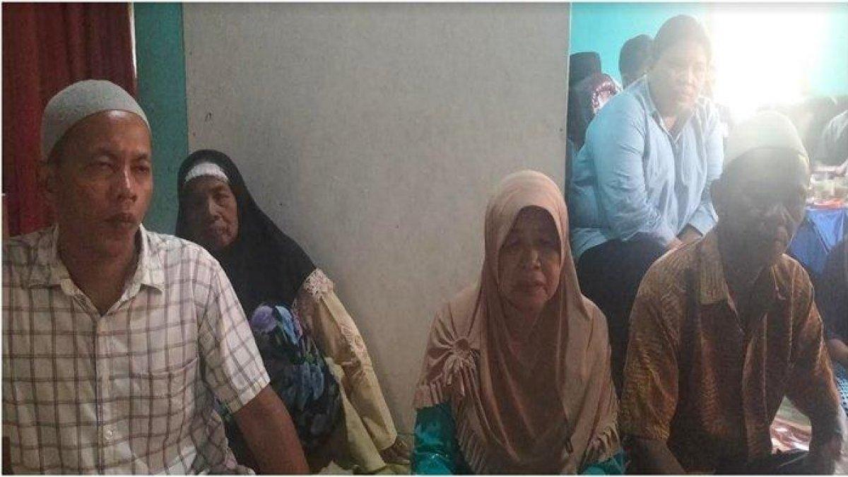 Keluarga Idun Rohim Zen bin Rohim (84) jemaah haji asal OKI hilang kontak di tanah suci terus zikir dan baca yasin, berharap Idun ditemukan.