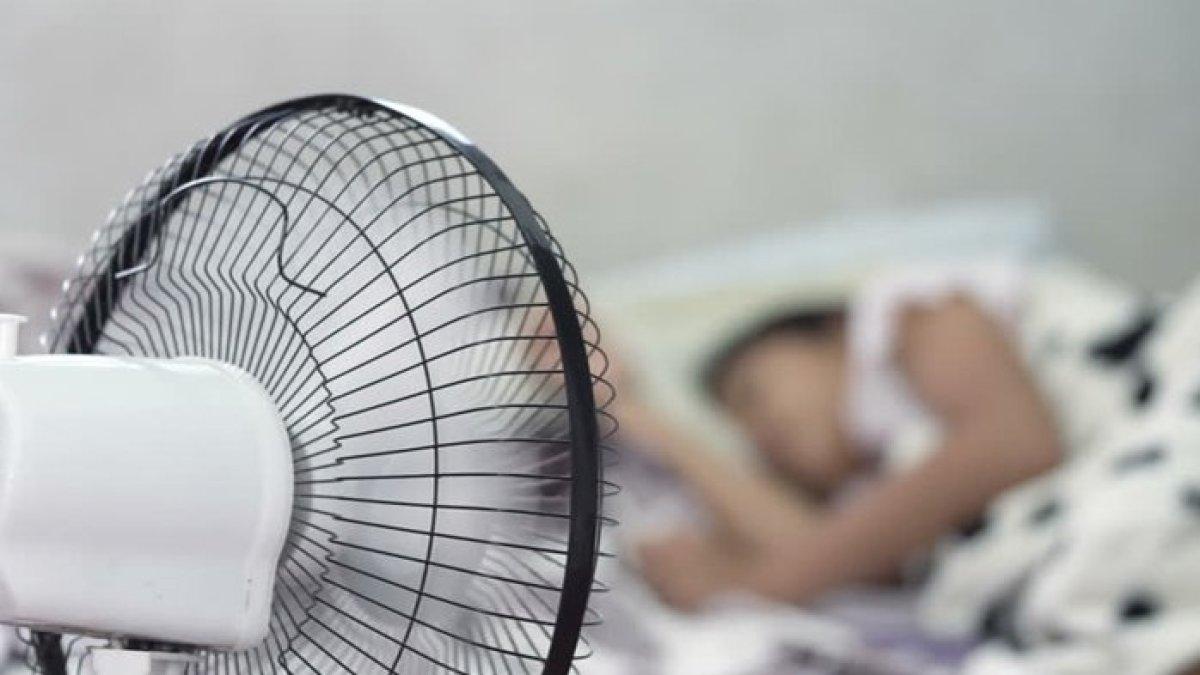 gunakan kipas untuk enghindari sakit heat stroke